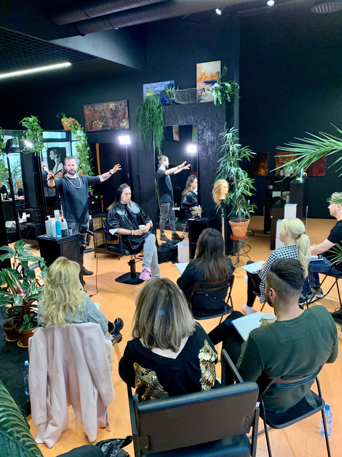 pan-czesanka-sklep-fryzjerski-szkolenia-akademia-fryzjerstwa-praktyka-salonowa-nowoczesne-trendy